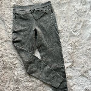 Lululemon | Engineered Warmth Jogger